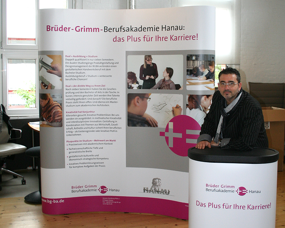 Kleiner Messestand und Messetheke